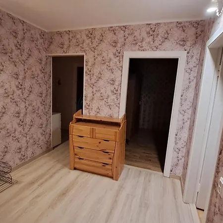 Hubane 3-toaline Korter Tondiraba Jaeaehalli Ja Pargi Korval Lejlighed Tallinn